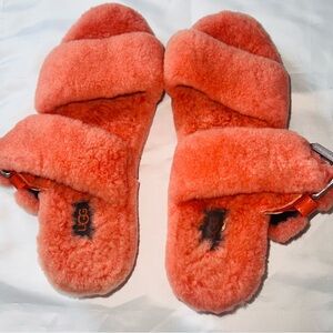 Ugg fuzz yeah slide on slippers sandals. MARIPOSA pink/coral color. Size 8
